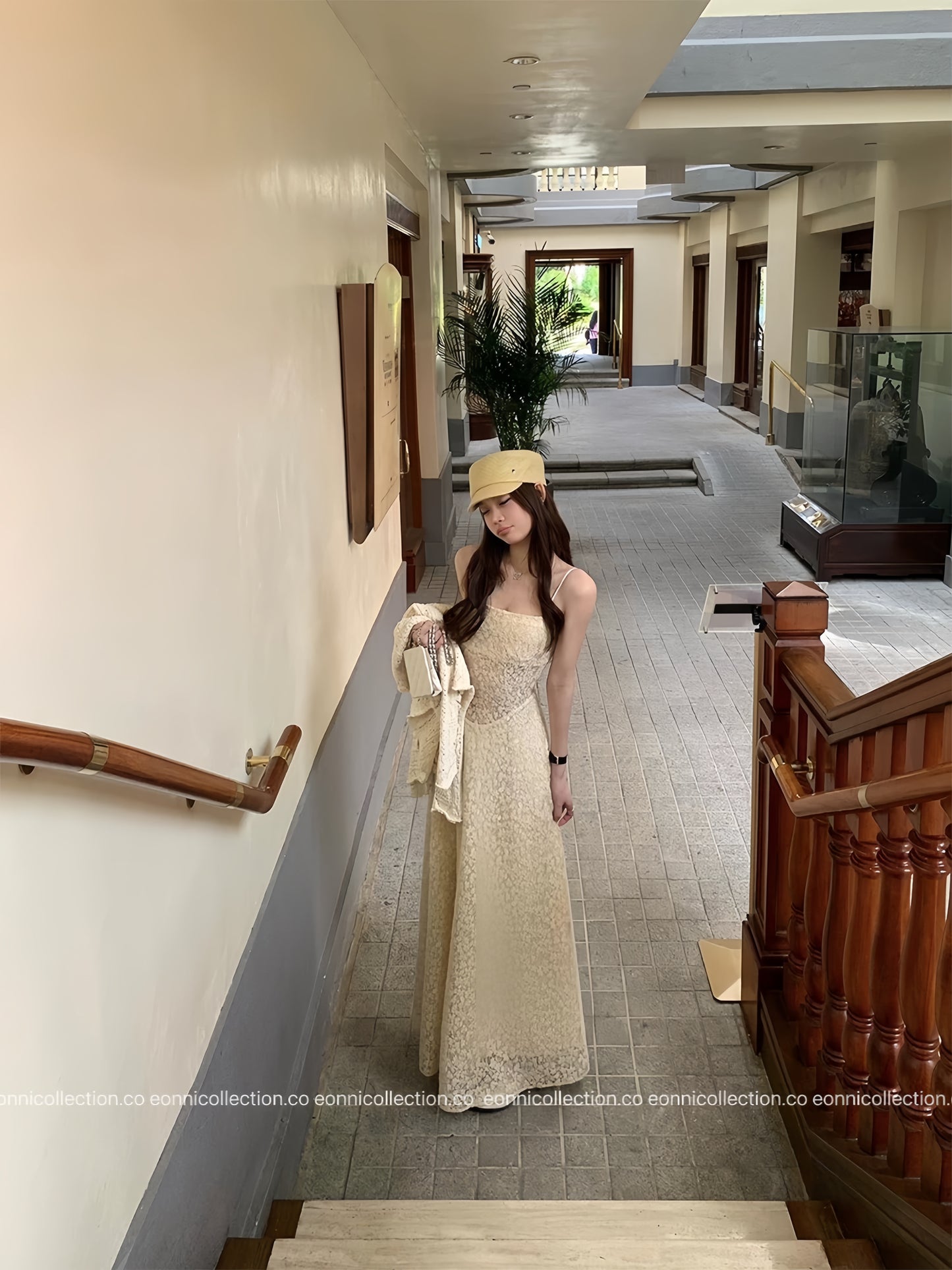 #2120 Exquisite Guipure Lace Banquet Gown