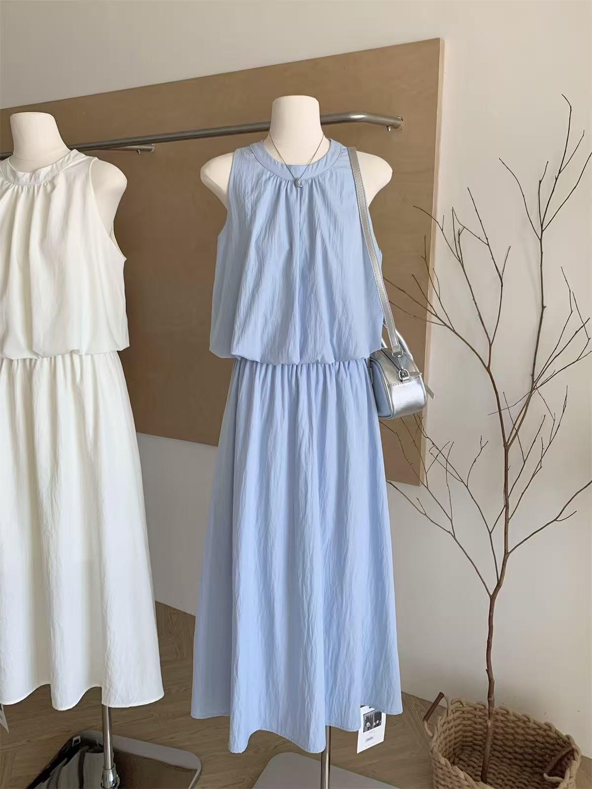 #2019 Soft Ferminine Coordinated Top & Flowy Maxi Skirt Set - Blue