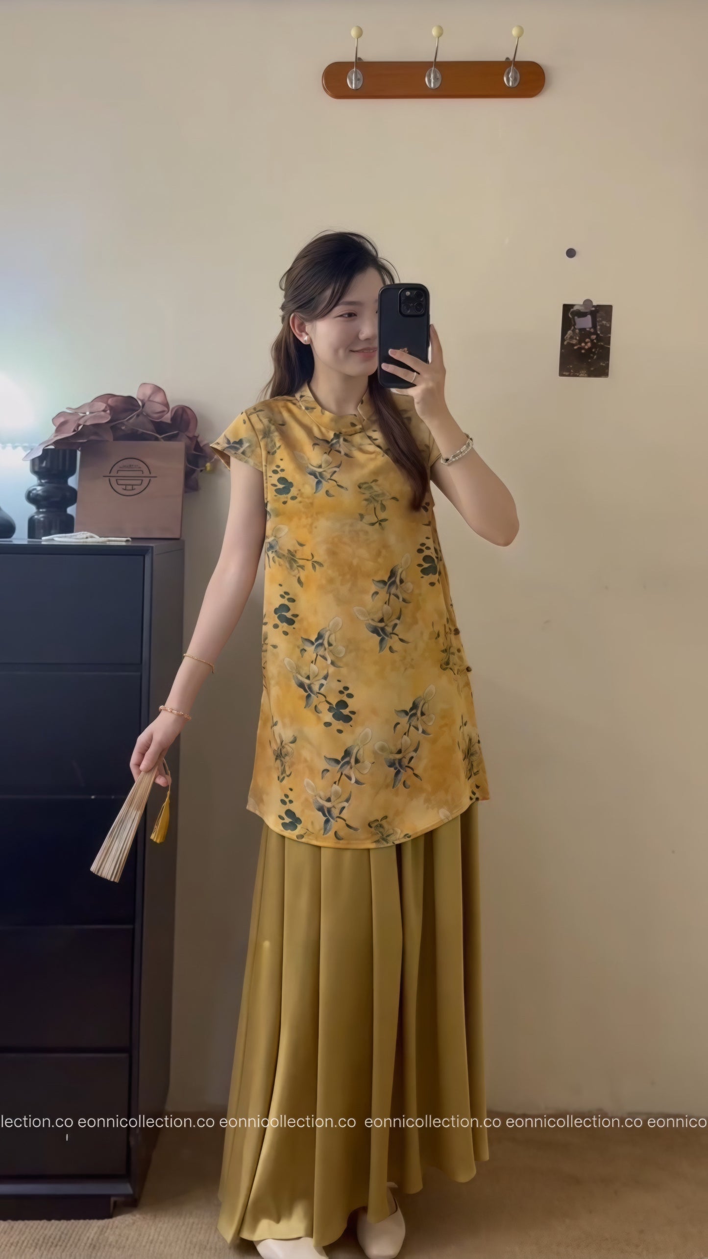 #2121 Whispers of Spring - Golden Peony 鎏金牡丹