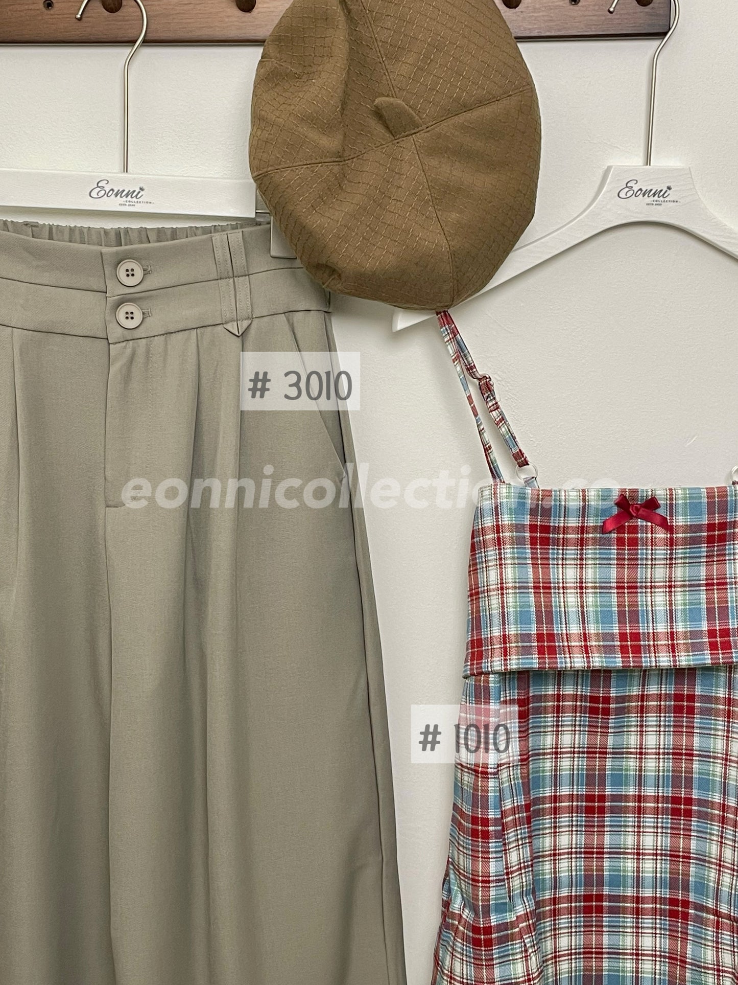 #1010 Plaid Strap Camisole Top(3 Colors)