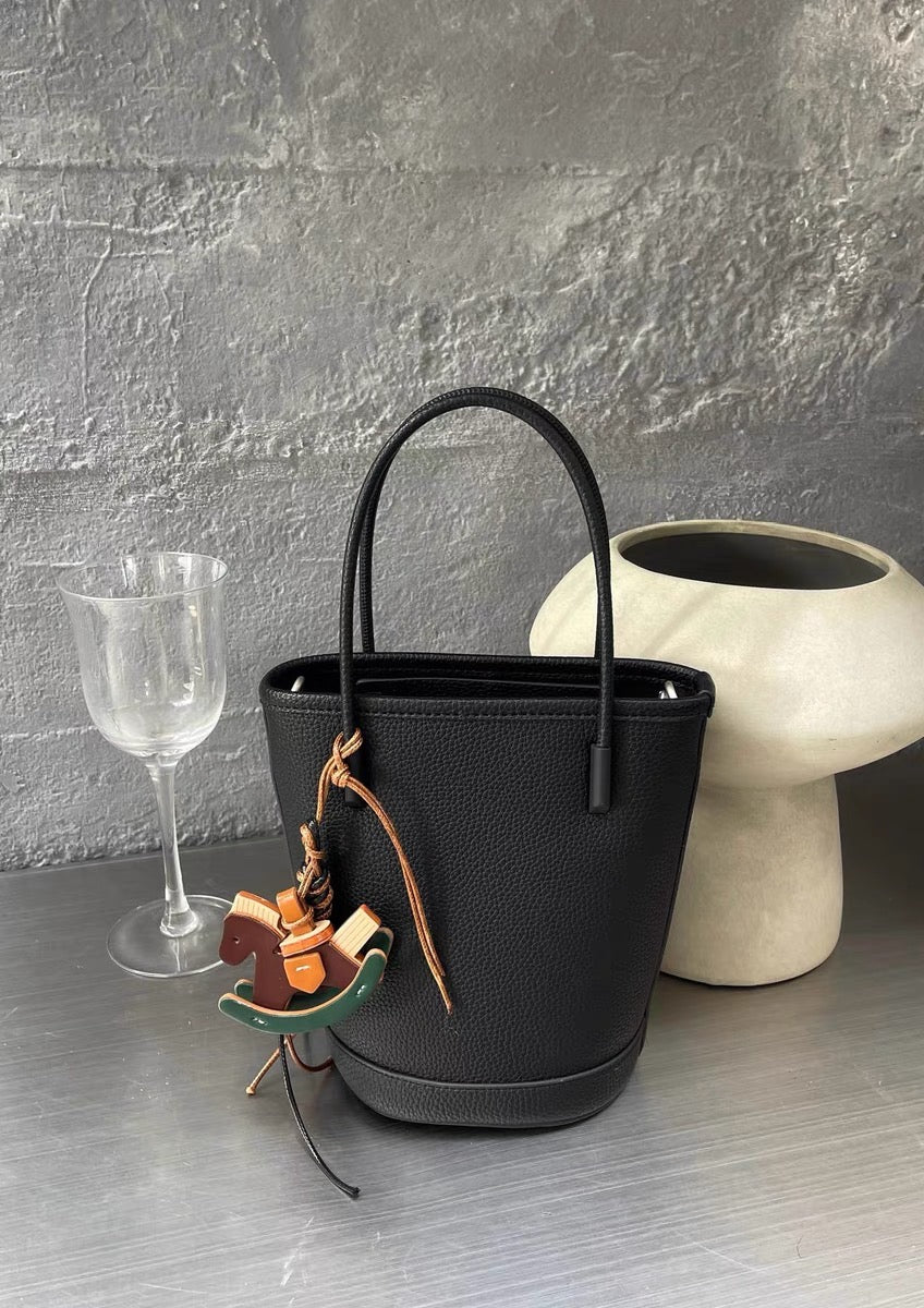 #4006 Structured Leather Bucket Bag