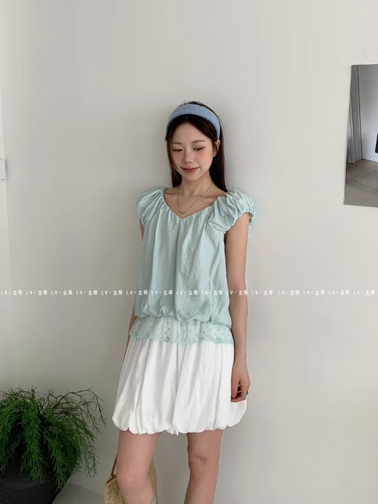 #1032 Eonni Flutter-Sleeve Top w/  Lace Panel Hem - Green