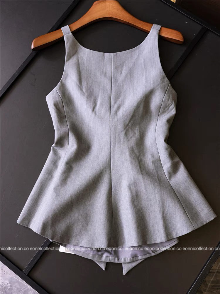 #1095 Elegant Backless Sleeveless Top – Bow & Peplum Design