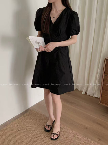 #2095 Korean V Neck Waist Gathered A Line Dress（3 Colors）