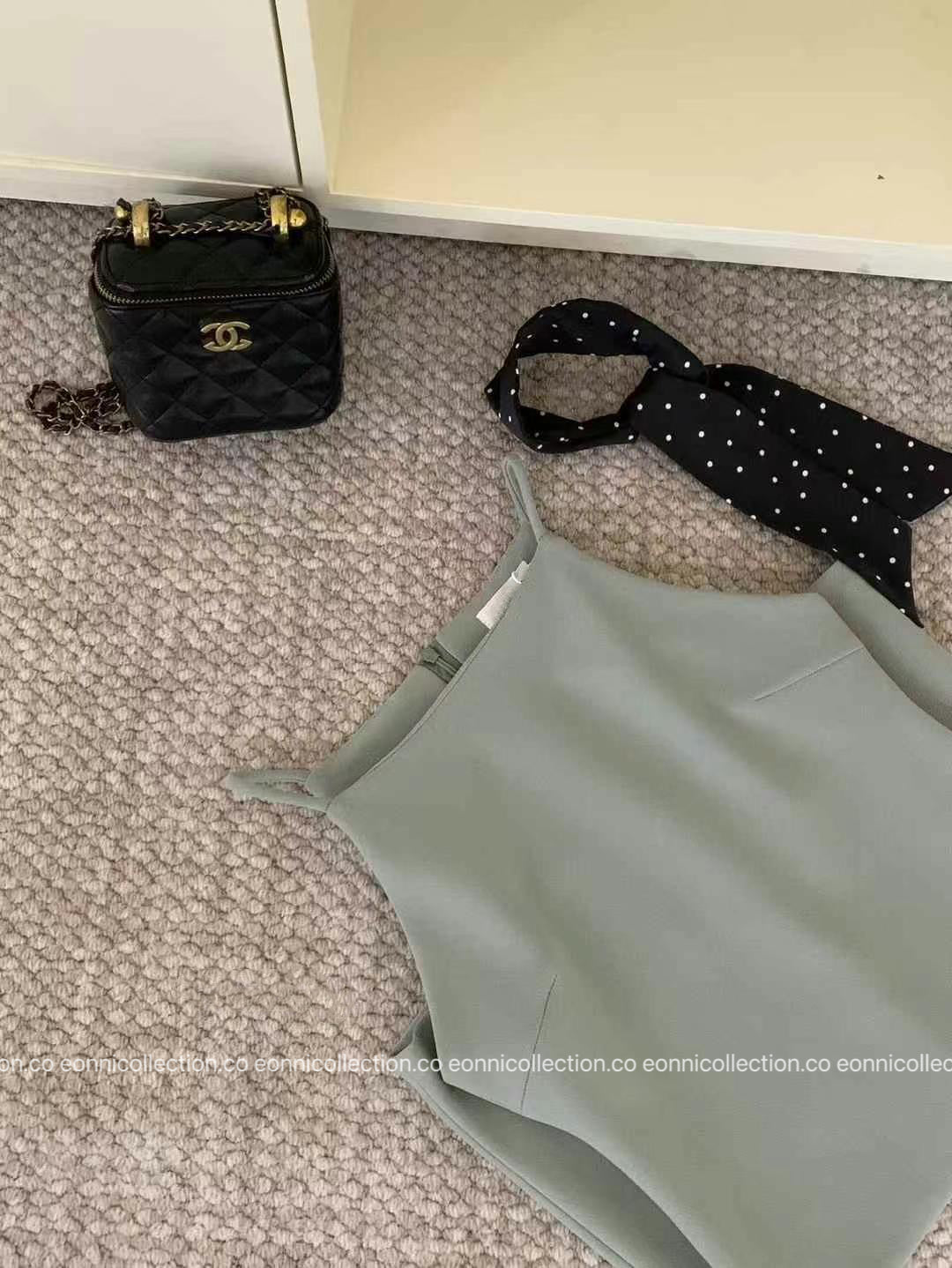 #2056 Solid Color Slim Fit Mini Dress（2 Colors）