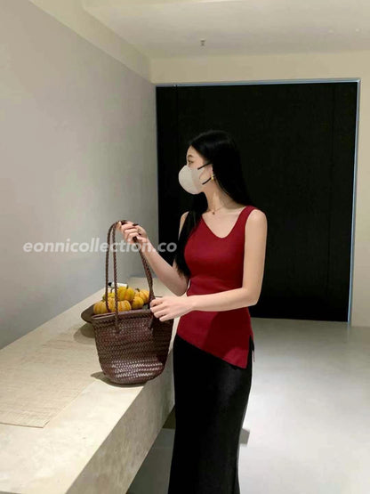 #1019  Irregular Neckline Split Knit Top（3 Colors)