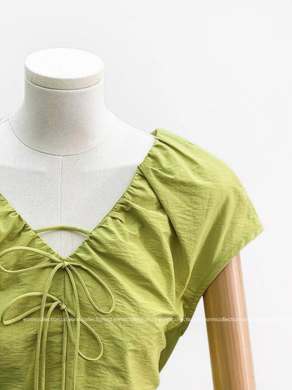 #1079 Crinkled V Neck Blouse Hand Pleated Neckline（4 Colors）