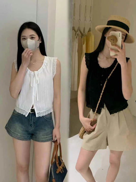 #1003 Textured Lace Trim Sleeveless Blouse（2 Colors)