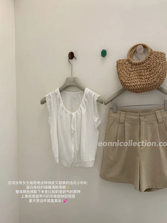 #1003 Textured Lace Trim Sleeveless Blouse（2 Colors)