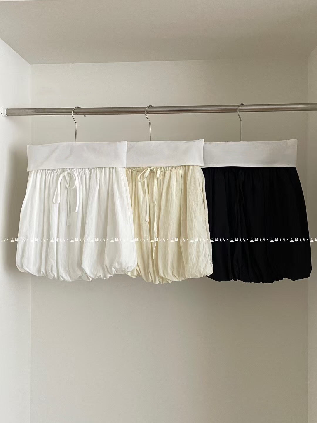 #3016 Chic Bubble Mini Skirt with Built-In Lining Shorts - White