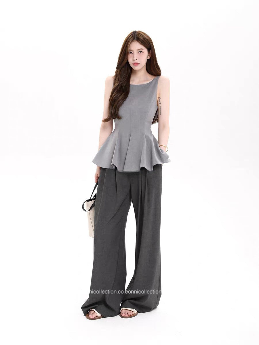 #1095 Elegant Backless Sleeveless Top – Bow & Peplum Design