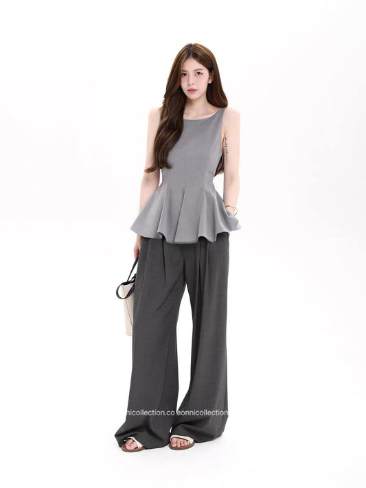#1095 Elegant Backless Sleeveless Top – Bow & Peplum Design
